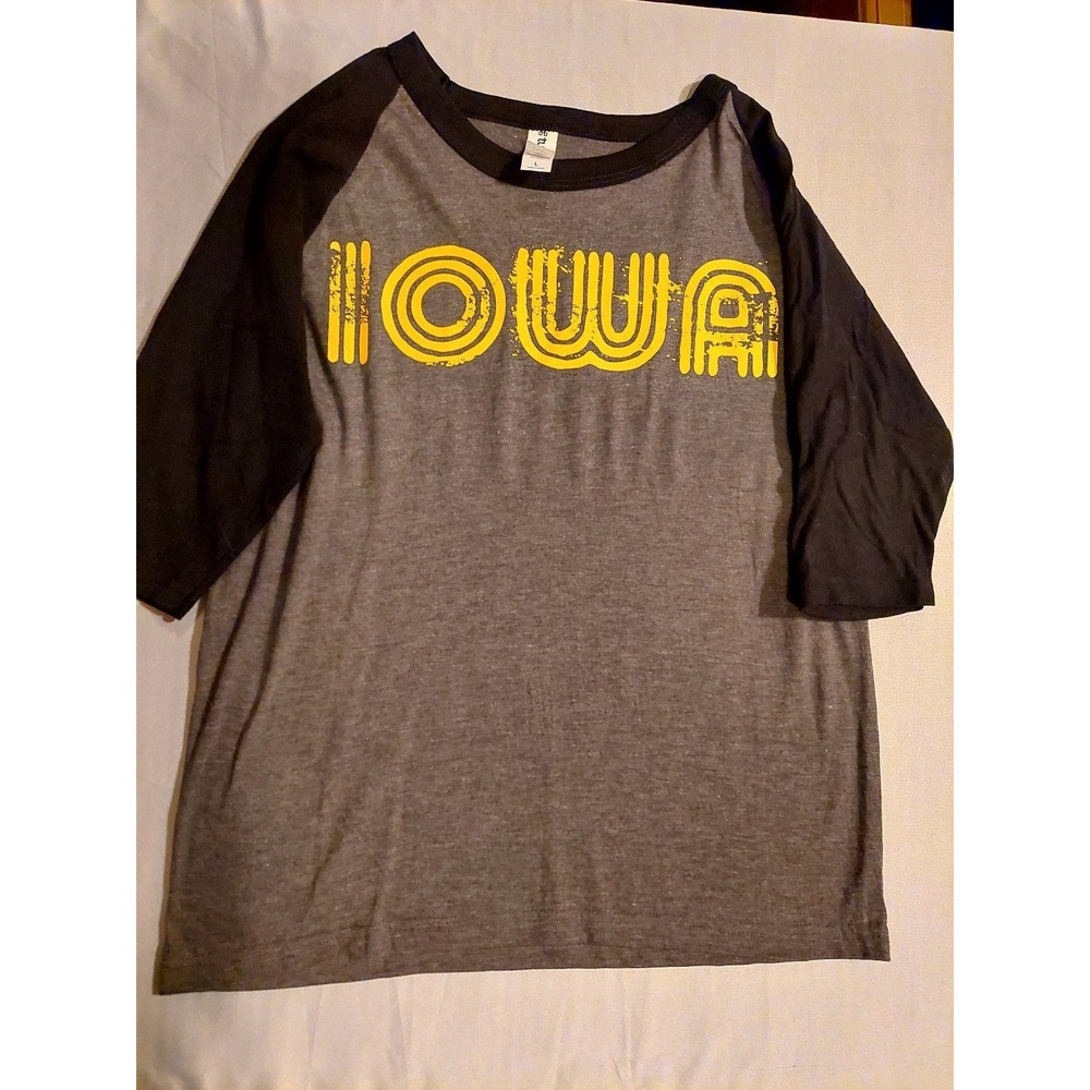 Nwot youth size large, baseball length sleeves Iowa top